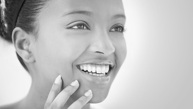 بهترین پزشک زیبایی اصفهان | ورزش‌های موثر برای کاهش خط خنده