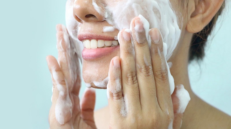 روش های لایه برداری و پاکسازی پوست صورت