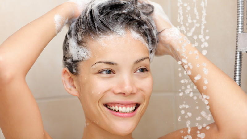 بهترین راه حل های مشکلات مو | پزشک زیبایی اصفهان