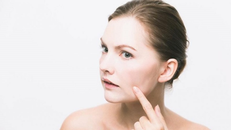 علل گود افتادگی پوست بعد از لیفت با نخ