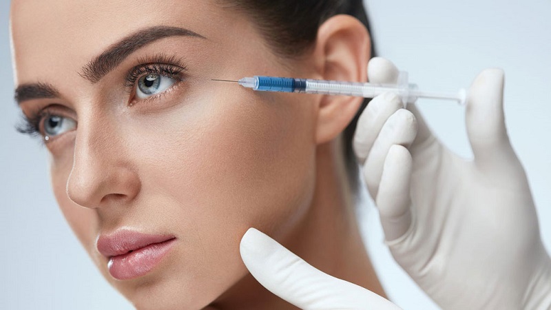 انتخاب بهترین پزشک برای تزریق ژل و بوتاکس